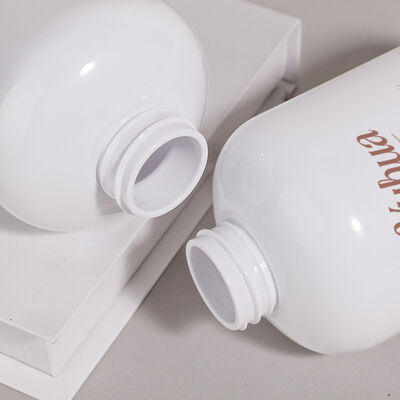 500ml Round PET cosmetic bottle made from recyclable material supporting sustainable packaging initiatives in cosmetics