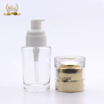 Freie Beispielkosmetik, die klare Flasche der flüssigen Grundierung der Acrylabdeckungs-35ml verpacken