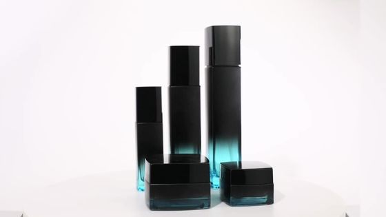 Bereifte kosmetisches Verpackensatz-Schwarzes der flüssigen Grundierung 30ml 60ml mit Pumpe