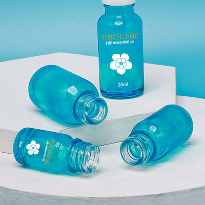 Blauer Essentail-Öl-Bambustropfenzähler-Glasflasche mit kundenspezifischem Logo Printing