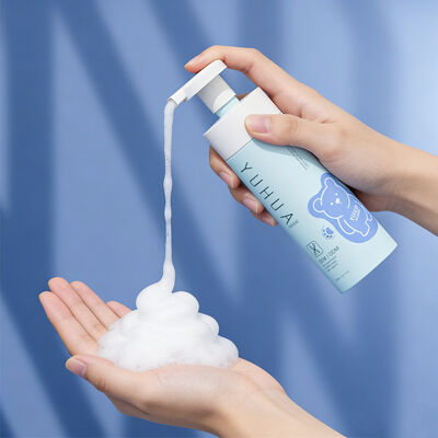 Kunststoffverpackung Schaumflaschen geeignet für Kosmetikprodukte mit Schraubkappe und Kompatibilität mit Seidenschirmdruck