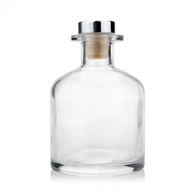 Fertigen Sie leere Steigungs-Körperpflege Cork Round 150ml 260ml Parfüm-Öl-Reed Diffuser Bottle Aroma Glasss Clear Black kundenspezifisch an